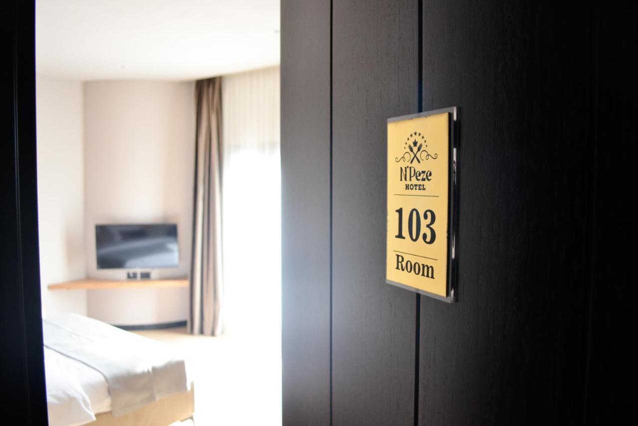 N'Peze Hotel Laknas Bagian luar foto